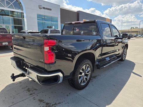 Used 2022 Chevrolet Silverado 1500 LT image 3