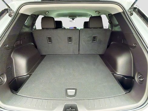 Used 2023 Chevrolet Blazer LT FWD image 26