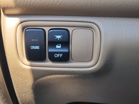 Used 2004 Honda Pilot EX image 25