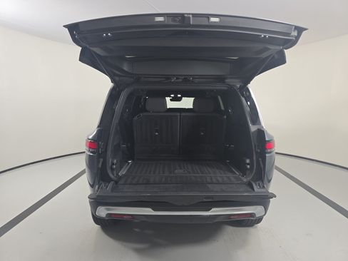Used 2023 Rivian R1S Adventure AWD/4WD image 15