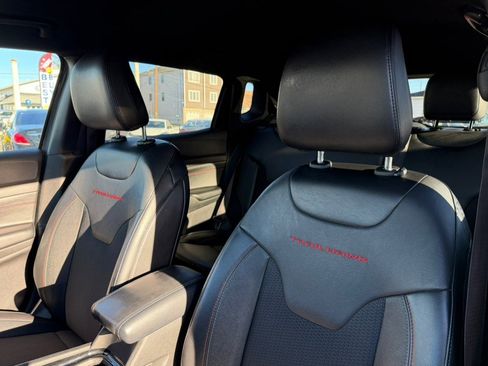 Used 2023 Jeep Compass Trailhawk image 39