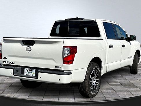 Used 2023 Nissan Titan SV RWD image 2