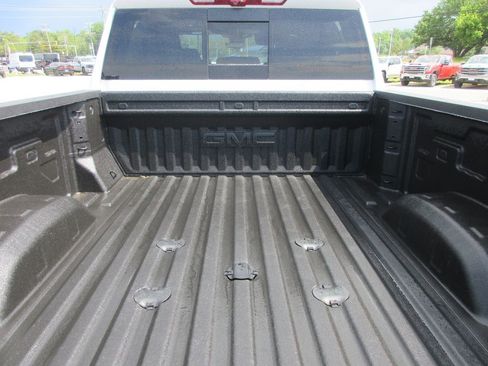 New 2026 GMC Sierra 2500 AT4 w/ AT4 Premium Plus Package AWD/4WD image 7