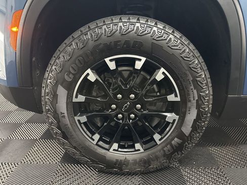 Used 2025 Chevrolet Traverse Z71 w/ Driver Confidence Package image 42