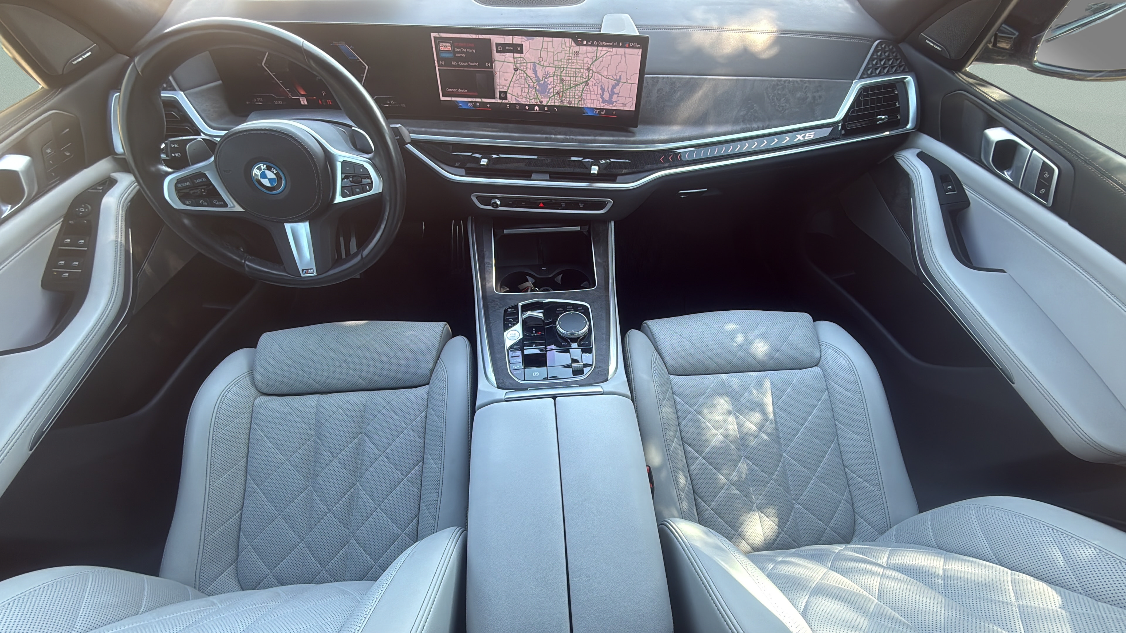 Used 2024 BMW X5 xDrive50e w/ M Sport Package AWD/4WD image 14