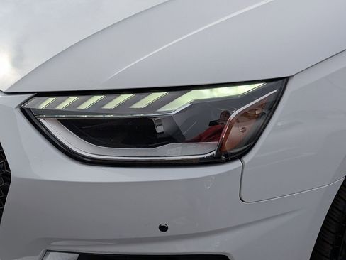 Used 2022 Audi A4 2.0T Premium Plus w/ Premium Plus Package image 11