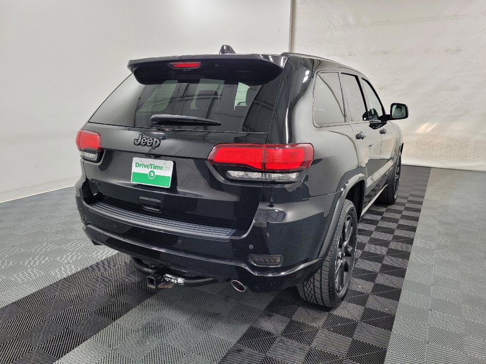 Used 2019 Jeep Grand Cherokee Altitude AWD/4WD image 9