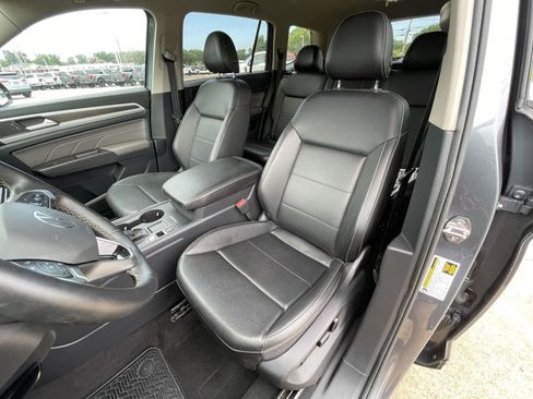 Used 2022 Volkswagen Atlas SE FWD image 9