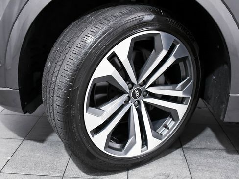 Used 2021 Audi Q8 Premium Plus w/ Premium Plus Package image 7