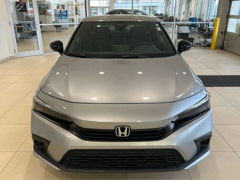 Used 2023 Honda Civic Sport image 2