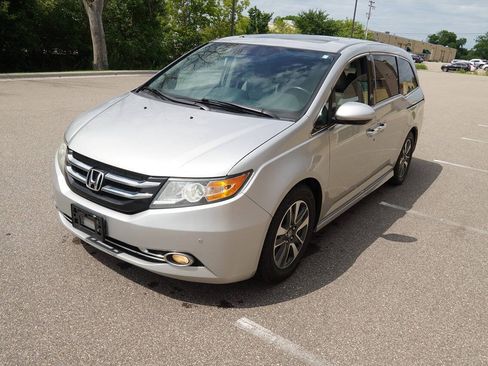 Used 2015 Honda Odyssey Touring Elite image 9