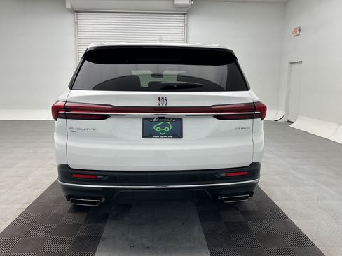Used 2025 Buick Enclave Preferred w/ Power Package AWD/4WD image 10
