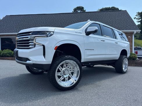 Used 2021 Chevrolet Suburban High Country image 4