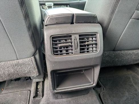 Used 2023 Nissan Rogue S FWD image 16