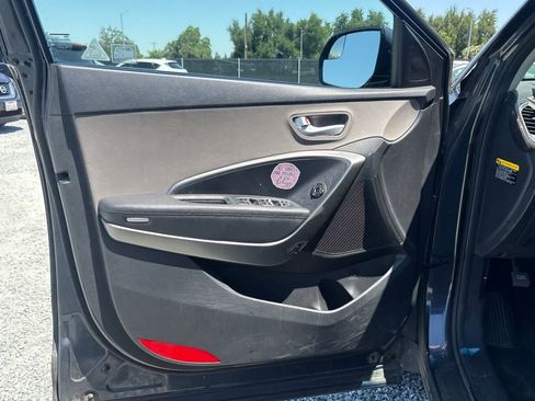 Used 2017 Hyundai Santa Fe SE w/ Cargo Package FWD image 15