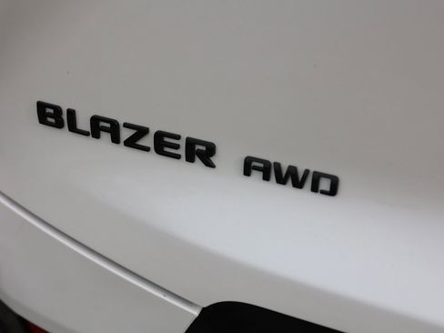 Used 2023 Chevrolet Blazer RS w/ Driver Confidence II Package image 9