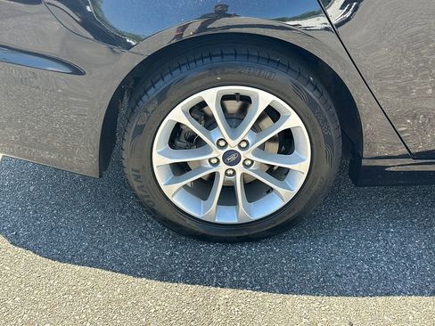 Used 2019 Ford Fusion SE FWD image 17
