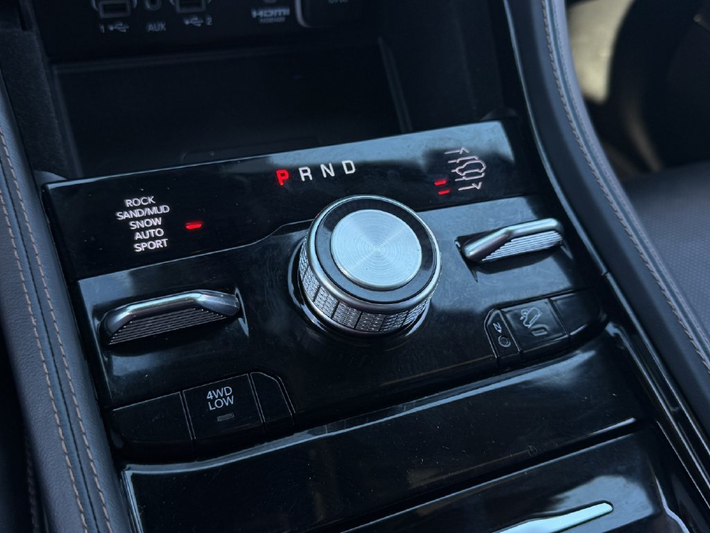 Used 2022 Jeep Grand Cherokee Summit AWD/4WD image 20