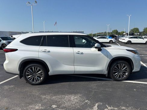 Used 2021 Toyota Highlander Platinum AWD/4WD image 7
