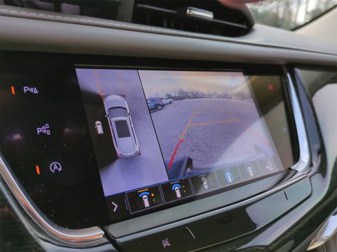 Certified 2020 Cadillac XT6 Premium Luxury image 15