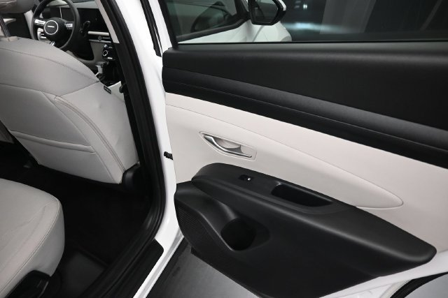 Used 2025 Hyundai Tucson SEL FWD image 25