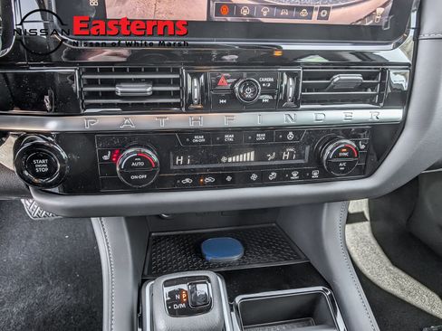 New 2026 Nissan Pathfinder SL image 20