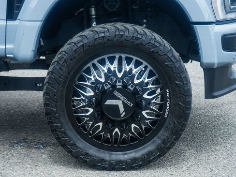 Used 2025 Ford F450 Platinum w/ FX4 Off-Road Package AWD/4WD image 47