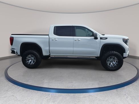 Used 2022 GMC Sierra 1500 Elevation AWD/4WD image 4