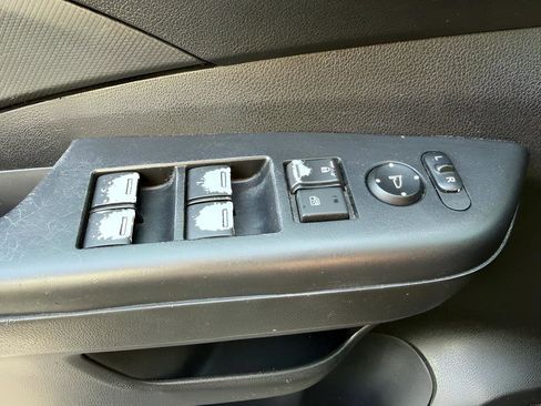 Used 2013 Honda CR-V LX image 24