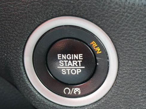 Used 2019 Dodge Charger SXT AWD/4WD image 18