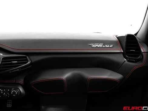 Used 2015 Ferrari 458 Speciale Coupe RWD image 39
