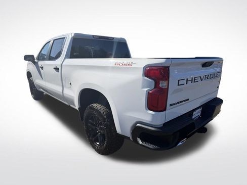 Used 2023 Chevrolet Silverado 1500 LT Trail Boss w/ LPO, Dark Essentials Package AWD/4WD image 5