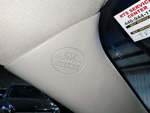 Used 2015 Toyota Sienna LE FWD image 47