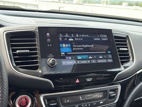 Used 2025 Honda Passport Black Edition image 17