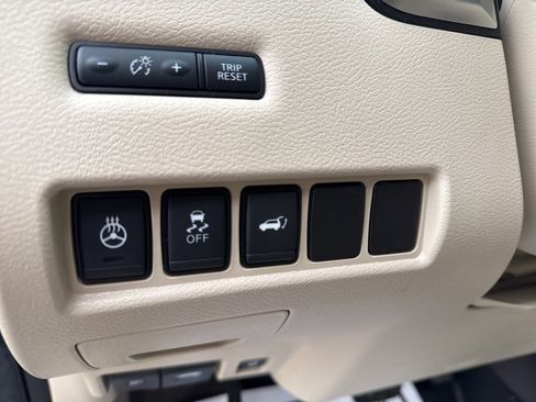 Used 2017 Nissan Murano Platinum w/ Platinum Technology Package image 20