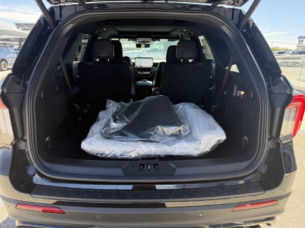 New 2027 Ford Explorer ST w/ Sun And Sound Package AWD/4WD image 6