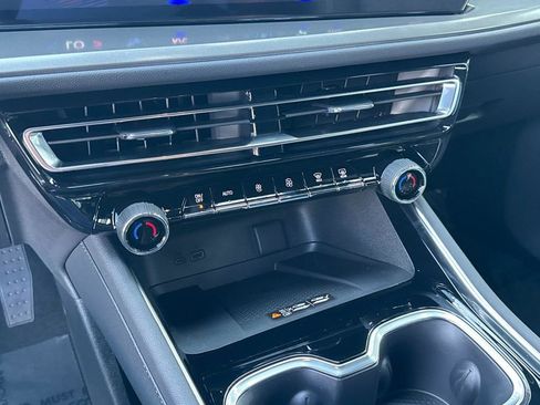 New 2026 Chevrolet Traverse LT w/ Driver Confidence Package image 23