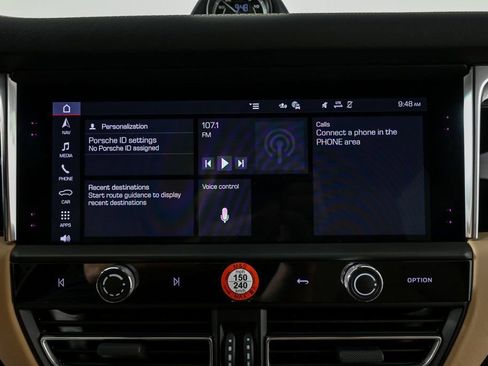 Certified 2025 Porsche Macan AWD/4WD image 14