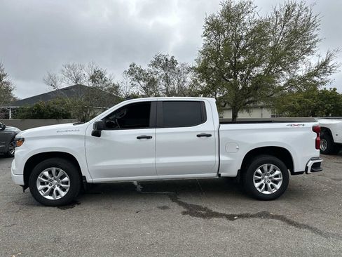 Used 2022 Chevrolet Silverado 1500 Custom AWD/4WD image 3