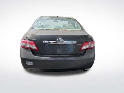 Used 2011 Toyota Camry XLE w/ XLE Extra-Value Pkg #2 image 7
