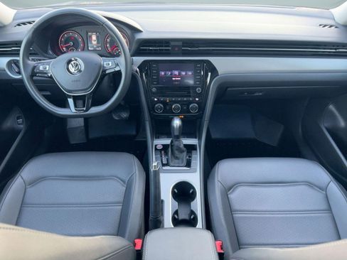 Used 2022 Volkswagen Passat 2.0T SE image 25