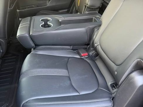 Used 2025 Honda Pilot EX-L image 6