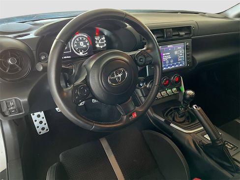 Used 2023 Toyota GR86 Premium image 22