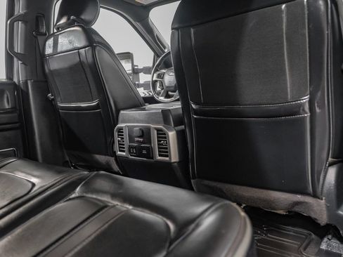 Used 2019 Ford F450 Platinum w/ Platinum Ultimate Package AWD/4WD image 38