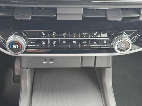 Used 2024 Honda Prologue EX image 28