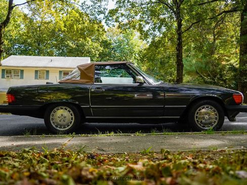 Used 1986 Mercedes-Benz 560 SL image 16