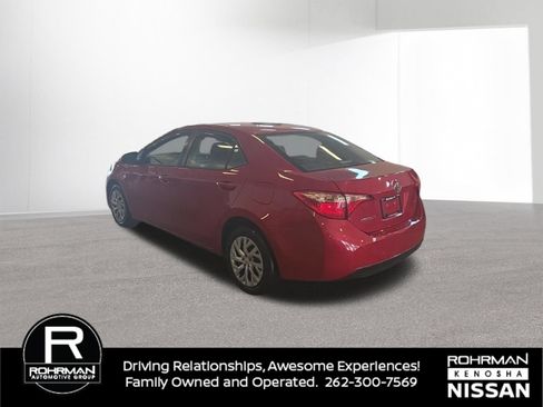 Used 2017 Toyota Corolla LE FWD image 3