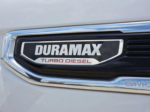 Used 2022 GMC Sierra 1500 Denali w/ Denali Reserve Package AWD/4WD image 11