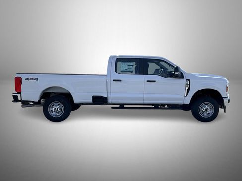 New 2026 Ford F250 XL w/ XL Chrome Package AWD/4WD image 4