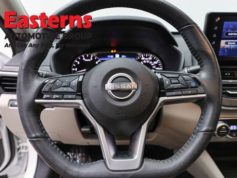 Used 2023 Nissan Altima 2.5 SL AWD/4WD image 10
